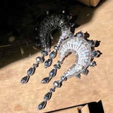 Load image into Gallery viewer, Bulong earrings