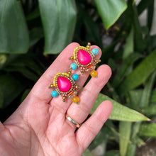 Load image into Gallery viewer, Pintig earrings