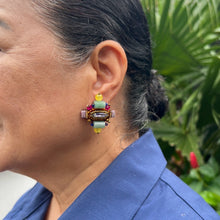 Load image into Gallery viewer, Gilit earring studs
