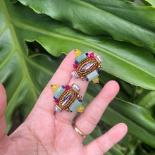 Load image into Gallery viewer, Gilit earring studs