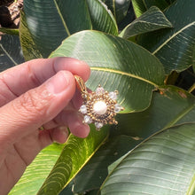 Load image into Gallery viewer, Salugso Shell Charm